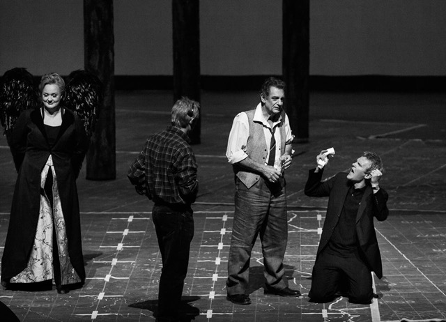 Rehearsing Placido Domingo and Irene Theorin in Walküre in Copenhagen 2006 © Michael Bennati Schou