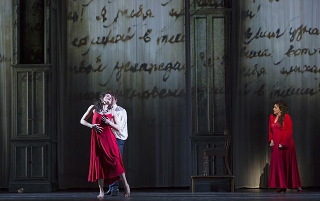 The letter scene from Onegin © Bill Cooper/ROH 2013